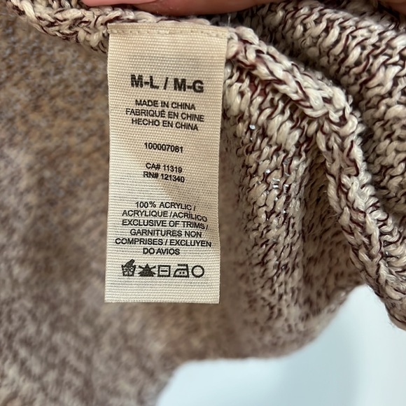 GARAGE SLOUCHY PURPLE AND WHITE KNIT CARDIGAN -bundle for discount :) - Picture 4 of 6